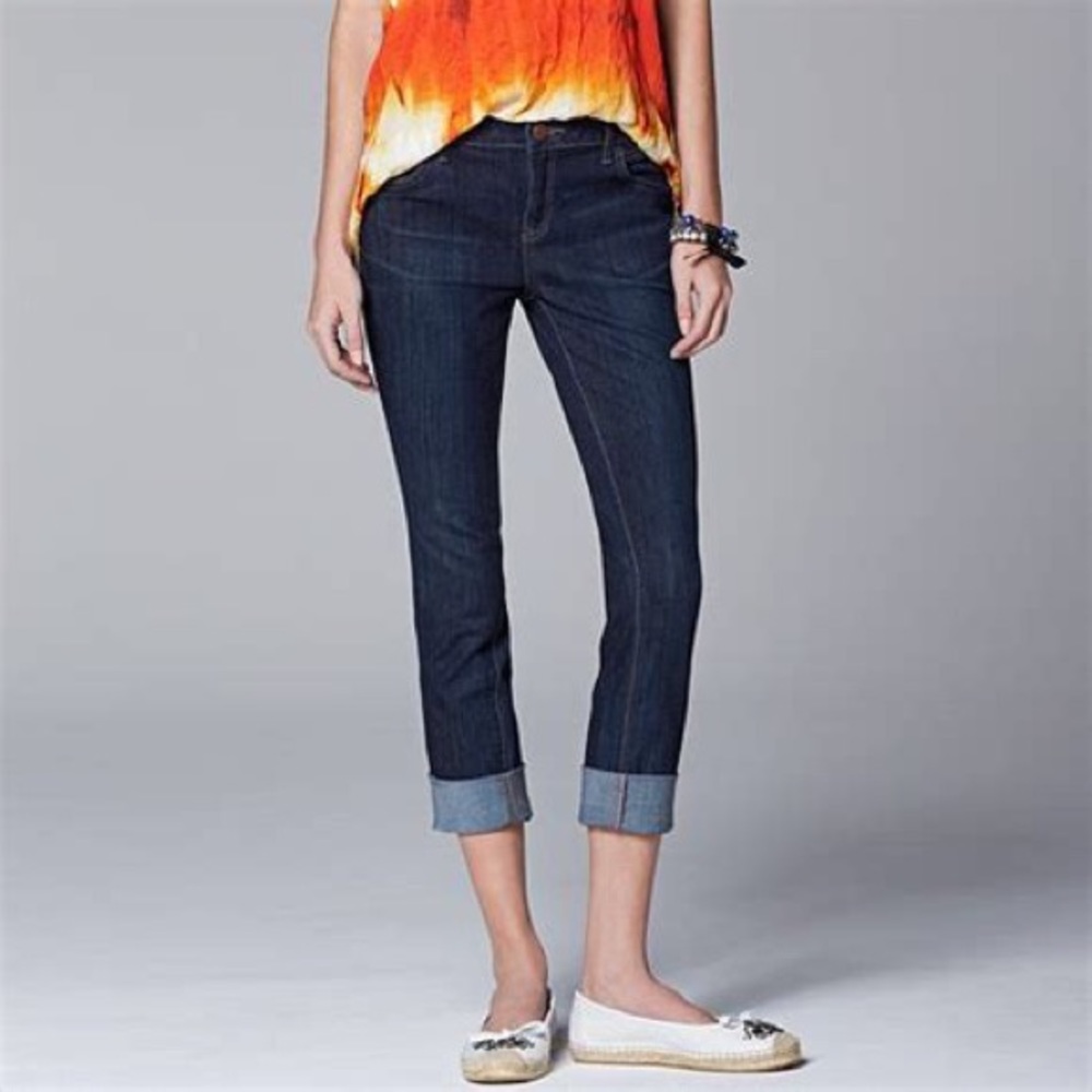Simply Vera Dark Wash Roll Cuffed Capri Jeans